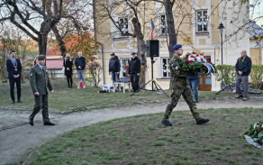 01_hrdost_vzpomínka_Trebic.jpg